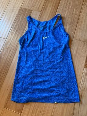 Nike tank